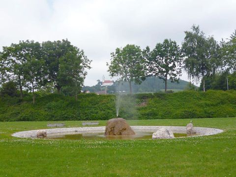 Bussenhalle Offingen, Brunnen